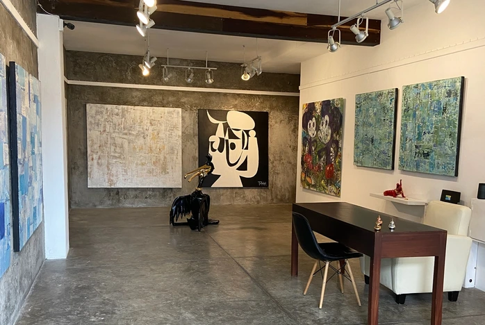 Artcuatro7 gallery